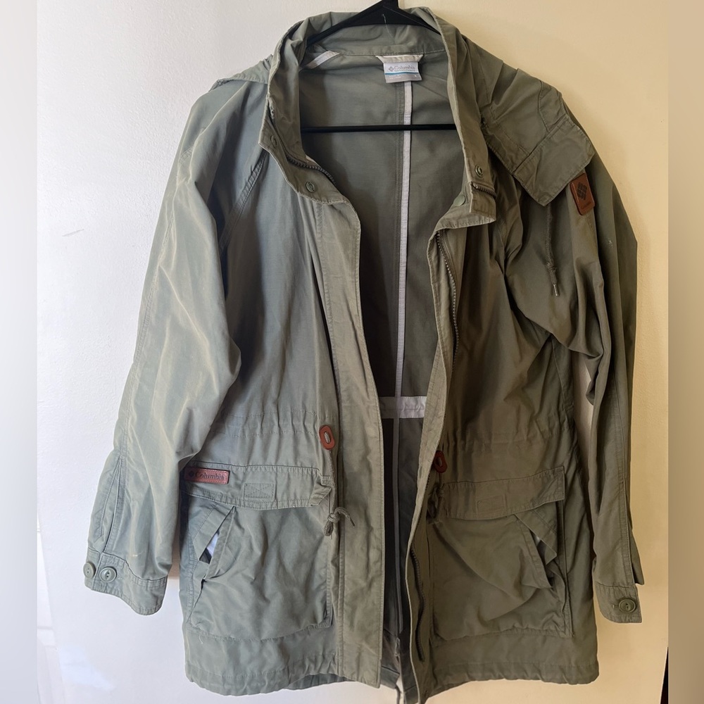 Columbia lightweight rain jacket
